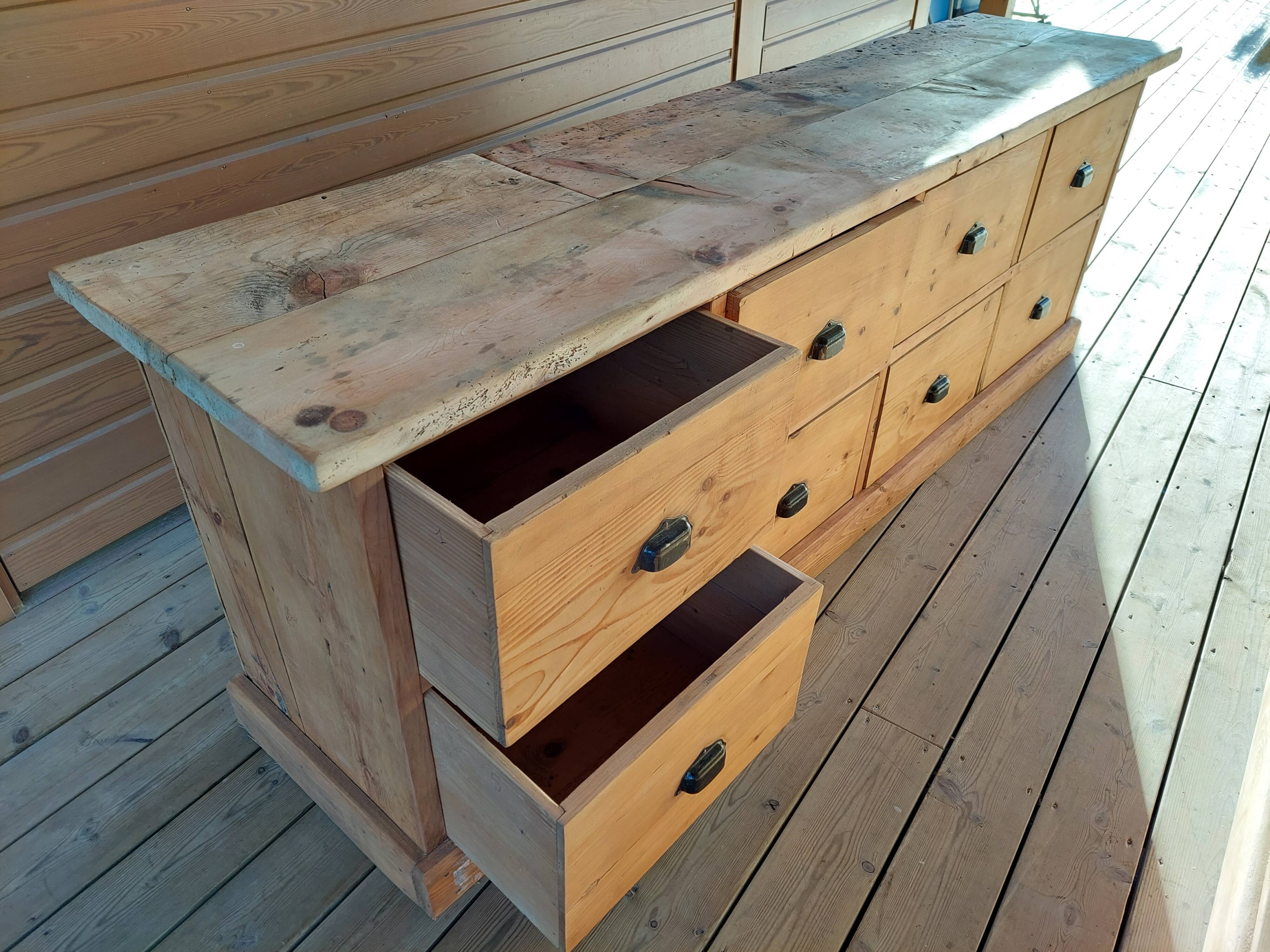 Trade furniture 8 drawers