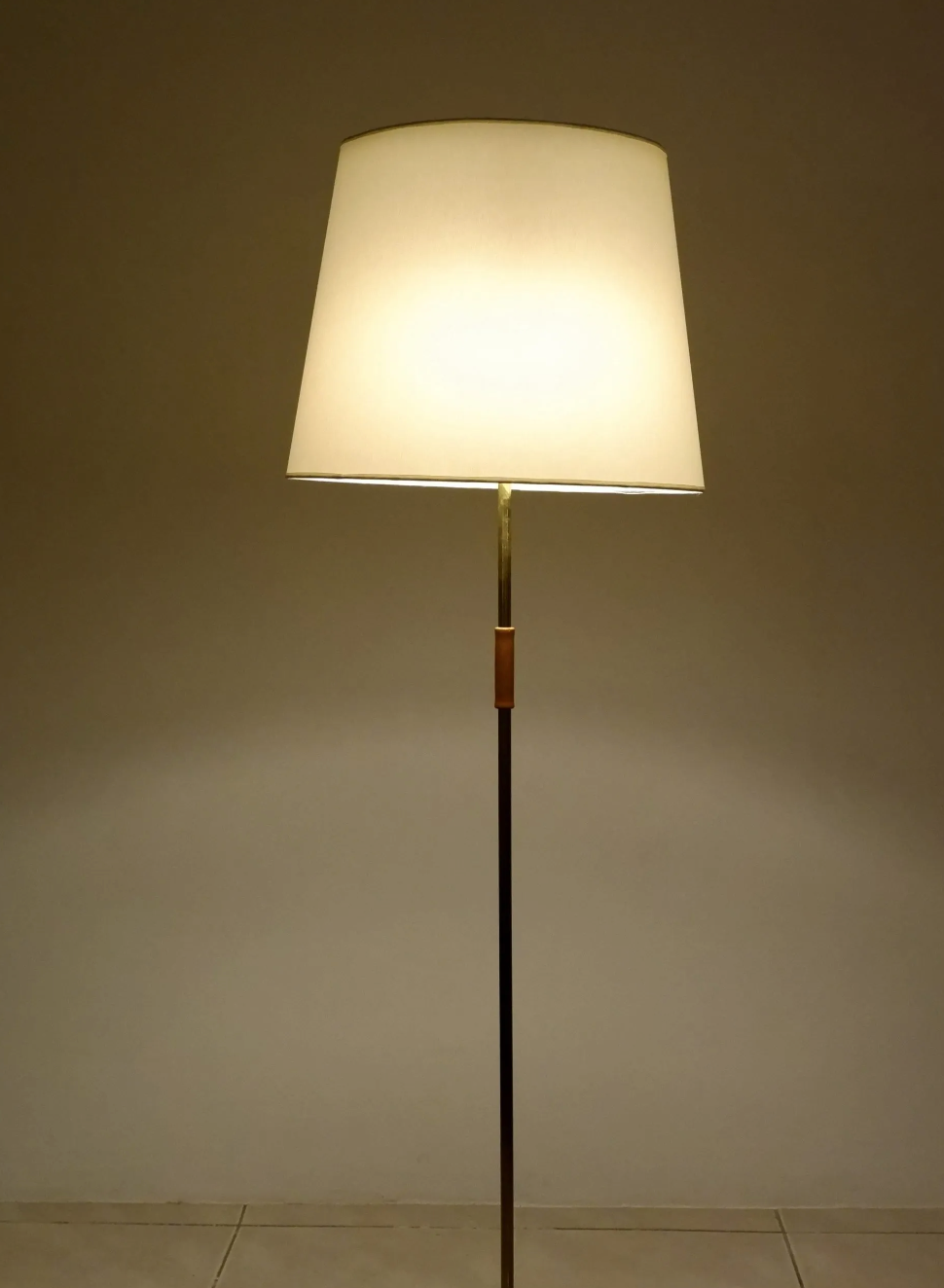 Tripod floor lamp JT Kalmar