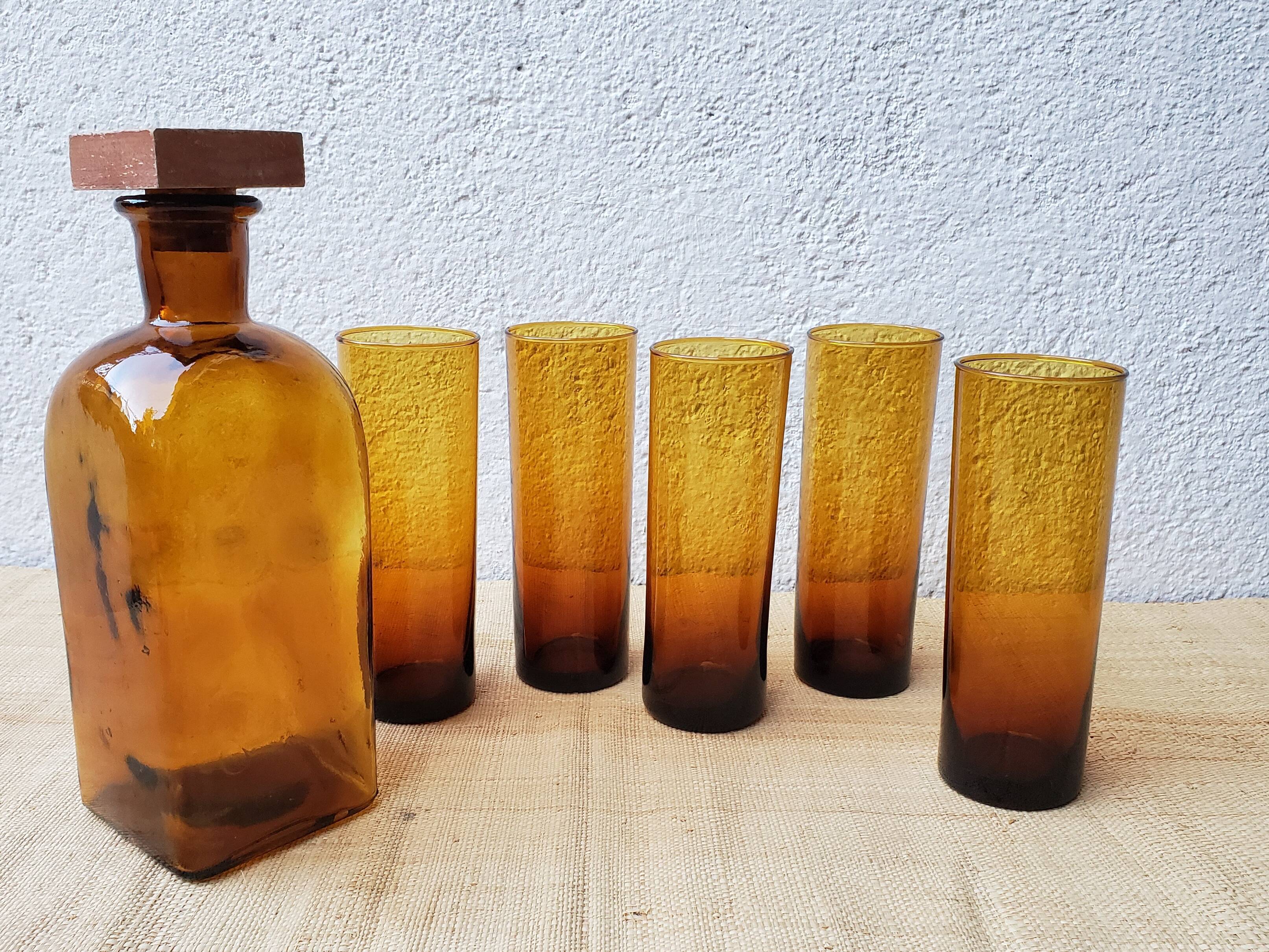 Carafe and 5 amber glasses