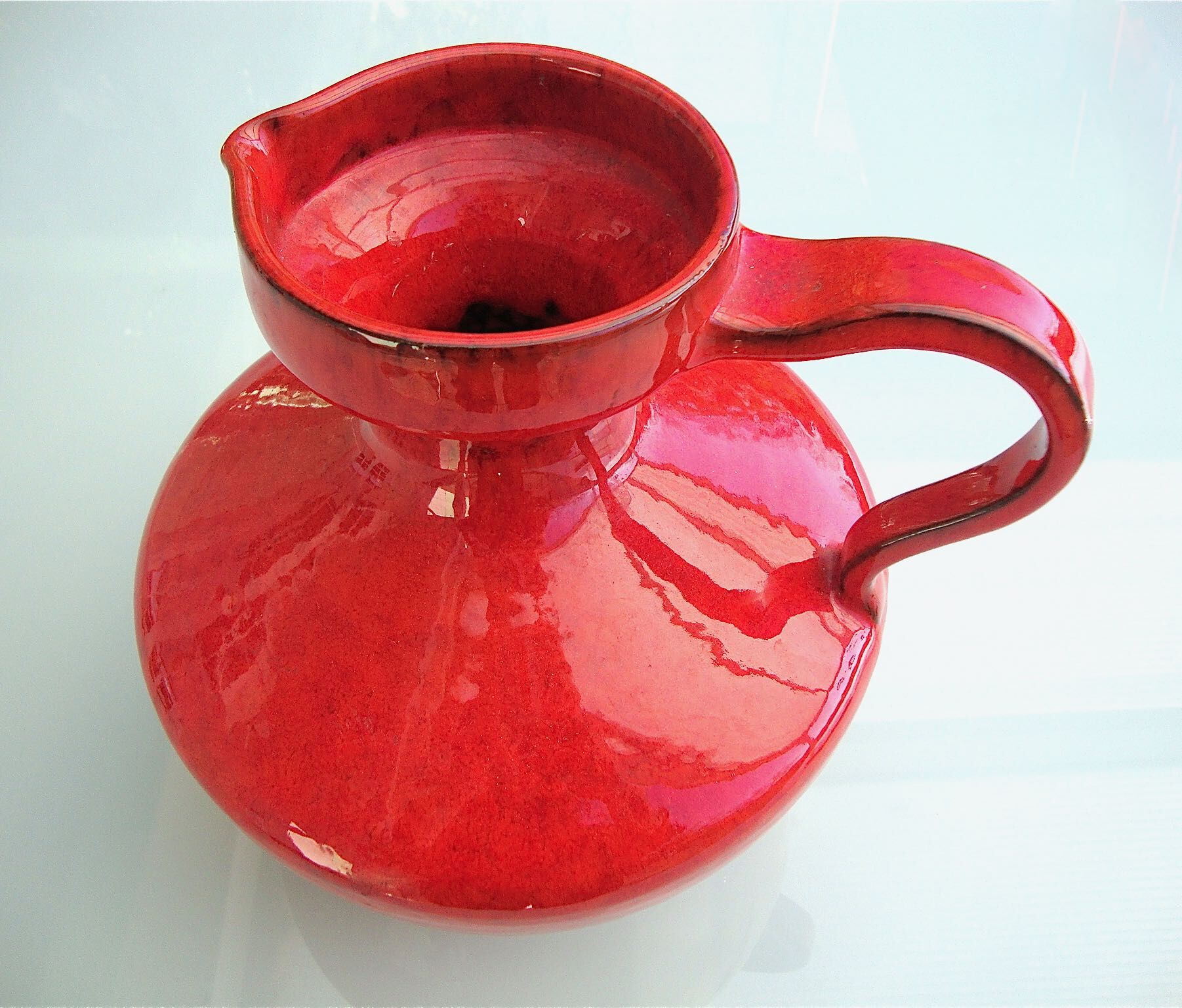 Pitcher ceramic