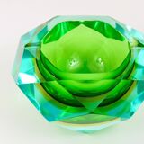 Faceted diamond ashtray in colour from the 1960s by Flavio Poli for Seguso, Murano, Italy.