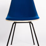 DSX Eames fiberglass chair