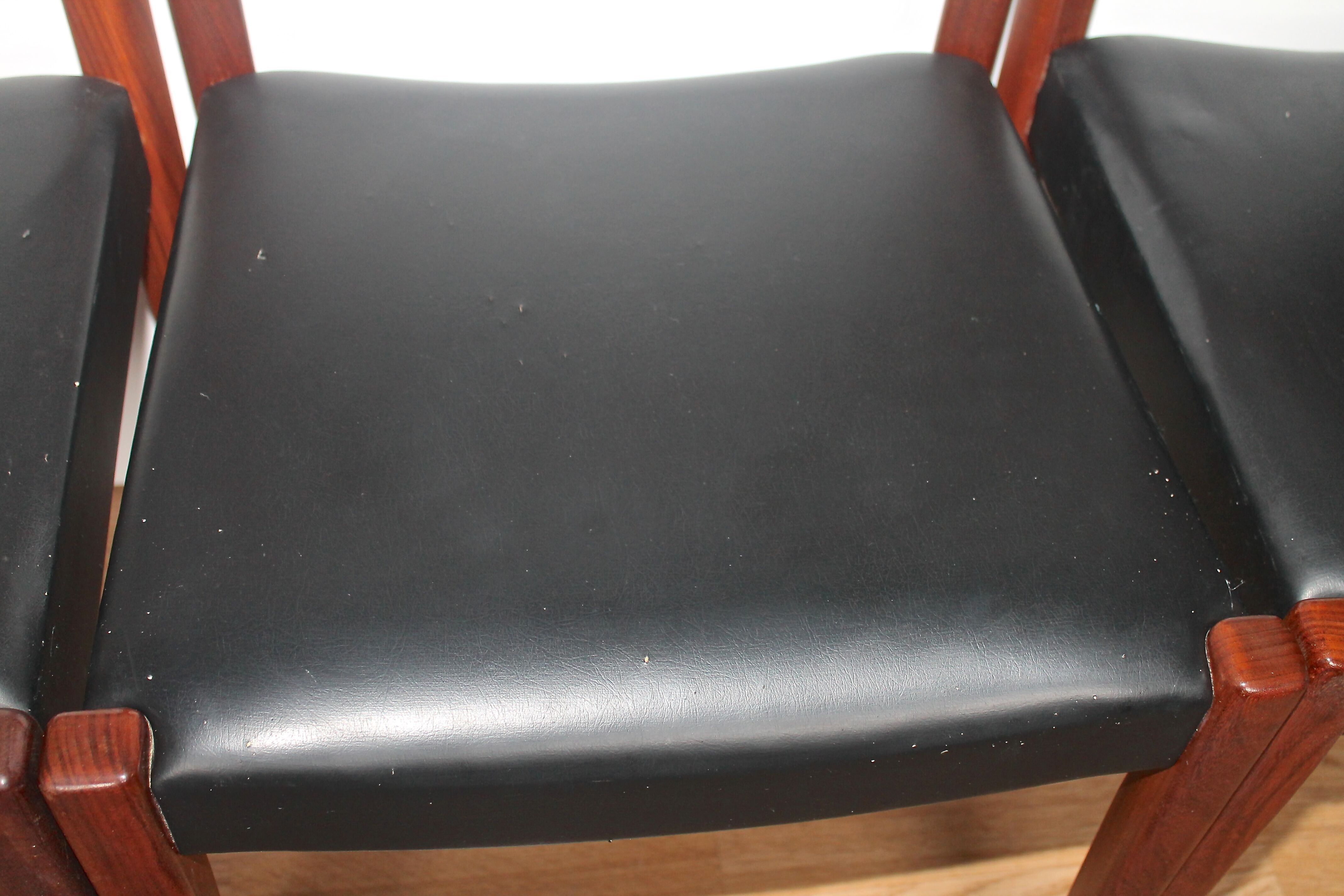 Lot de 4 chaises Niels Otto Moller en teck scandinave 60