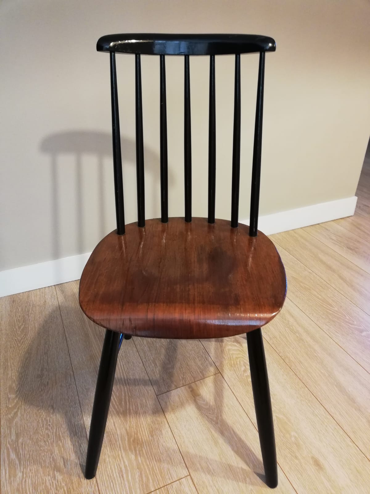 Fanett chair by Ilmari Tapiovaara