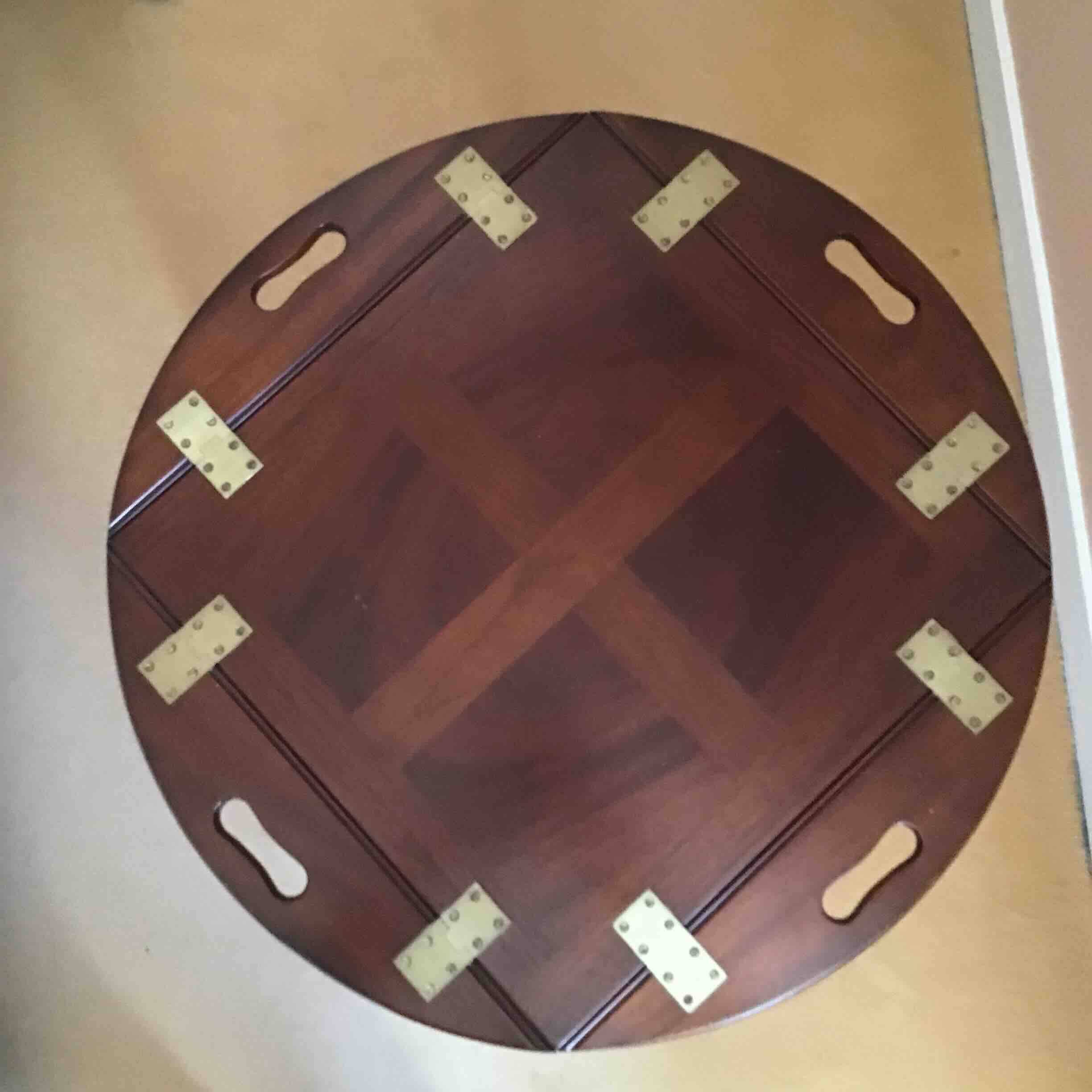 Beautiful marine table in solid mahogany, elegant and practical.