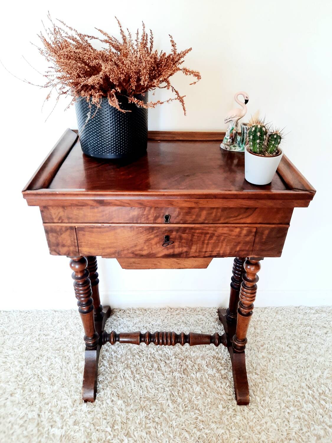 Small vintage cabinet/nightstand