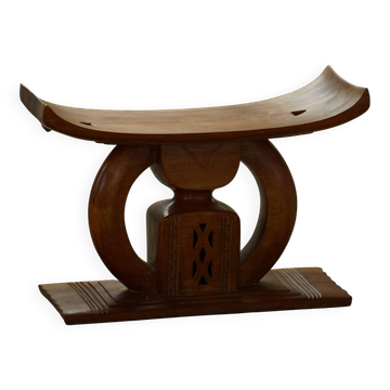 Tabouret Ashanti d'Afrique de l'Ouest en bois dur sculpté, 20e siècle