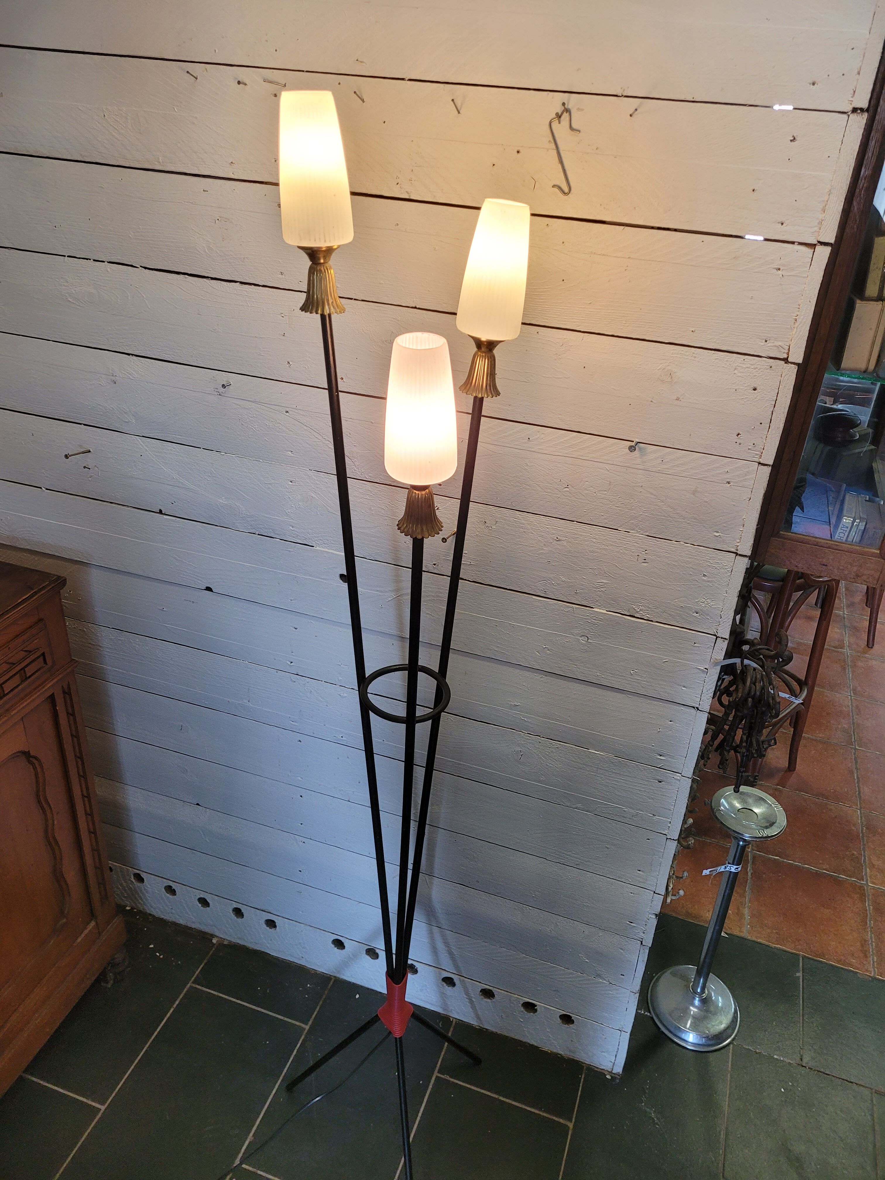 Tripod floor lamp from the 70s