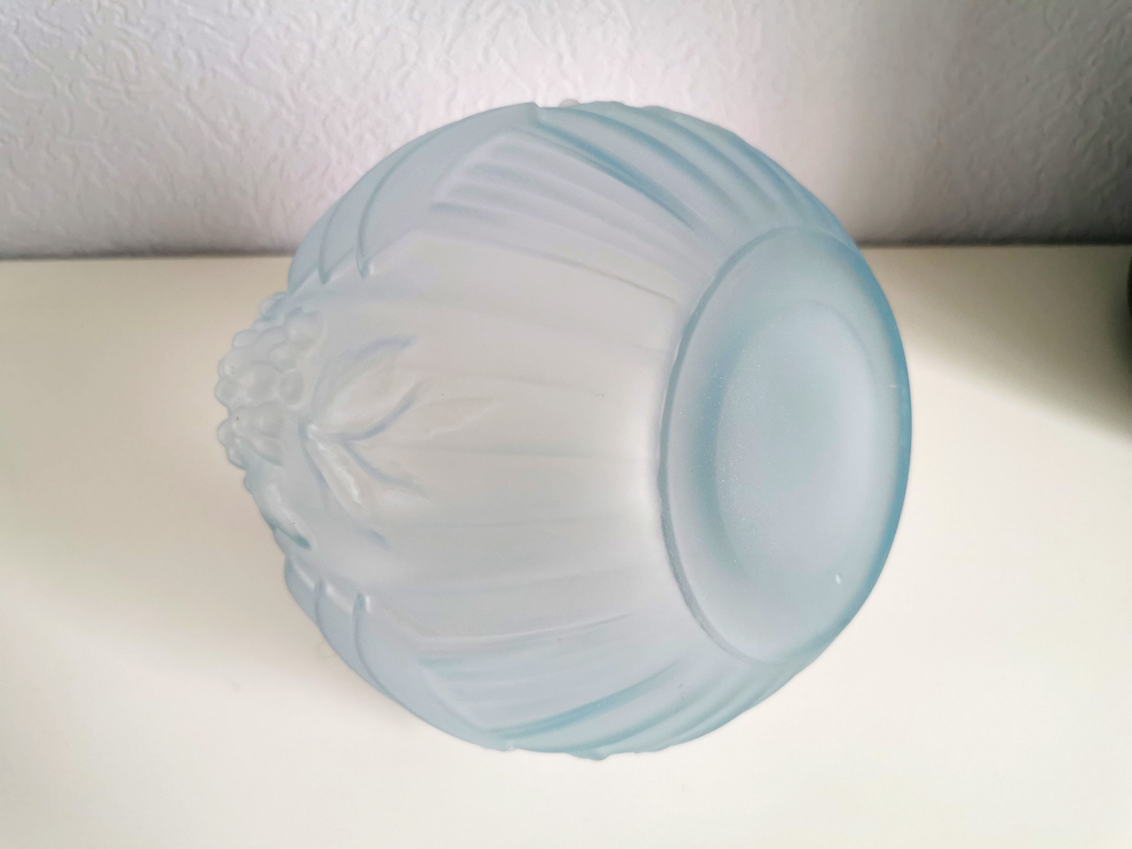 Vase boule bleu