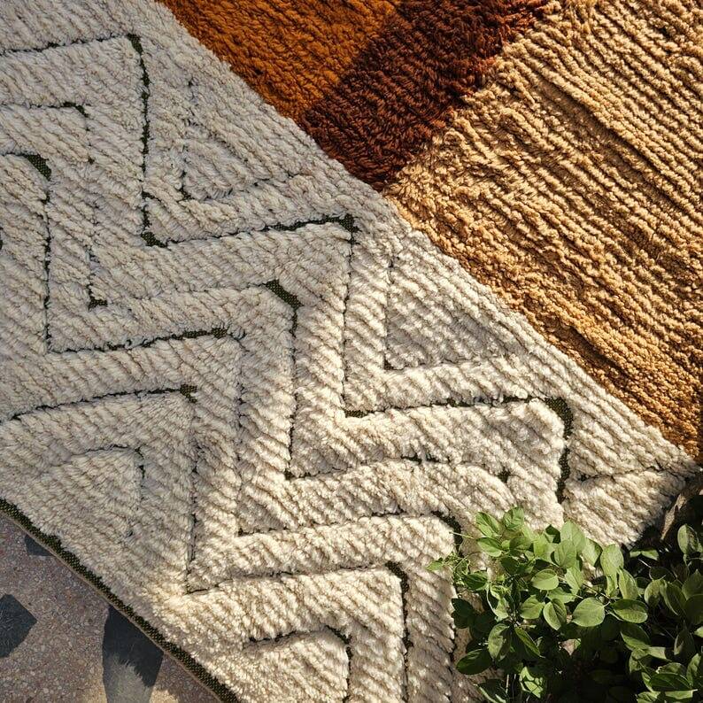 Handmade traditional beni ourain rug, size 2/3 m.