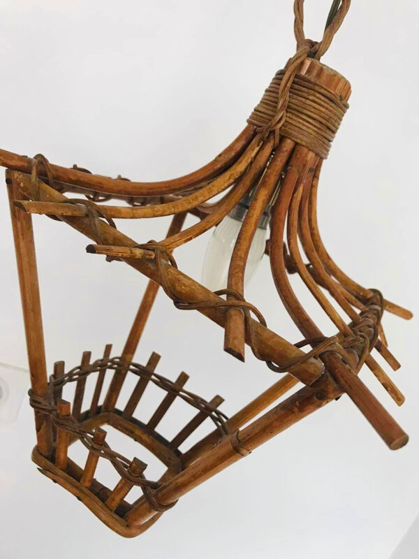 Lampe vintage en rotin, luminaire ancien osier à suspendre