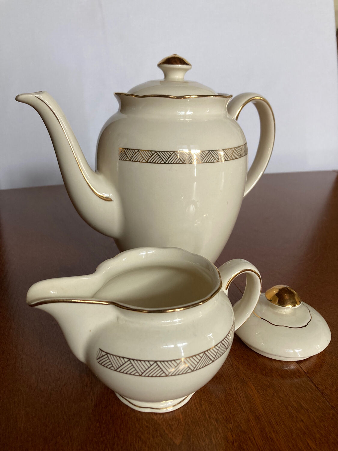 2 Villeroy and Boch 7204 coffee service elements