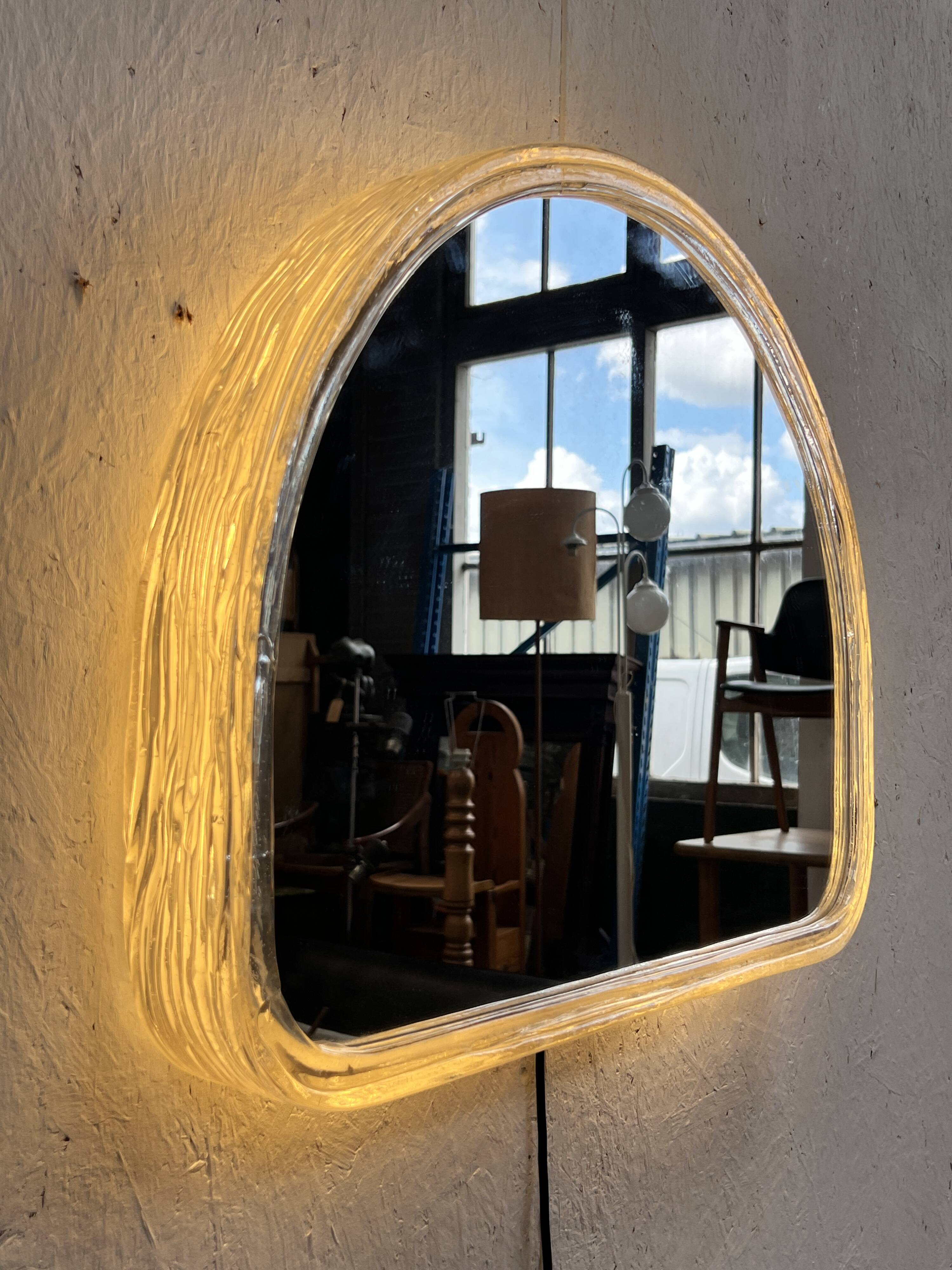 Miroir Hillebrand vintage demi-rond avec éclairage