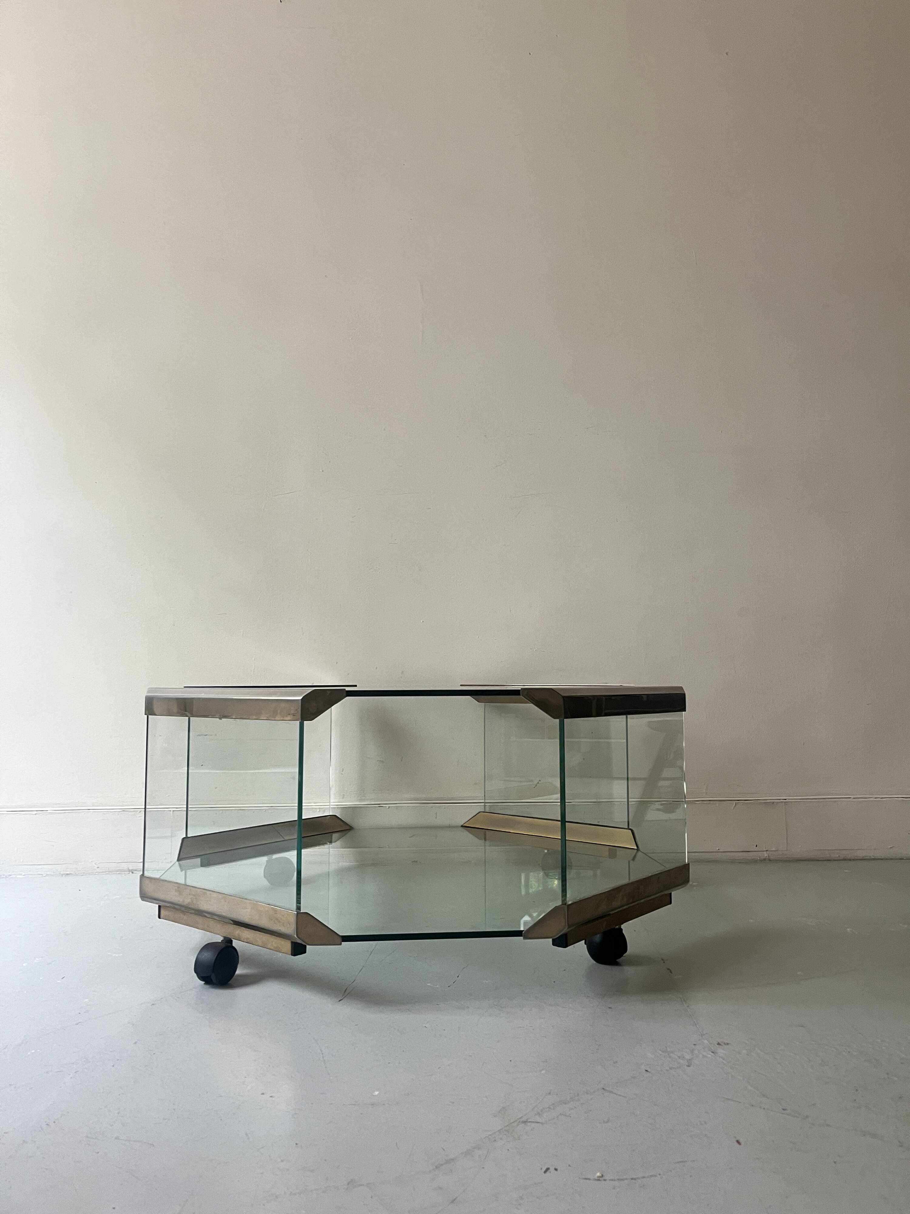 Hexagonal coffee table on wheels in glass and brass by Galloti & Radice, Italy 1970