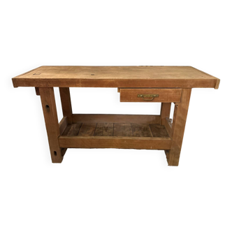 Carpenter's workbench