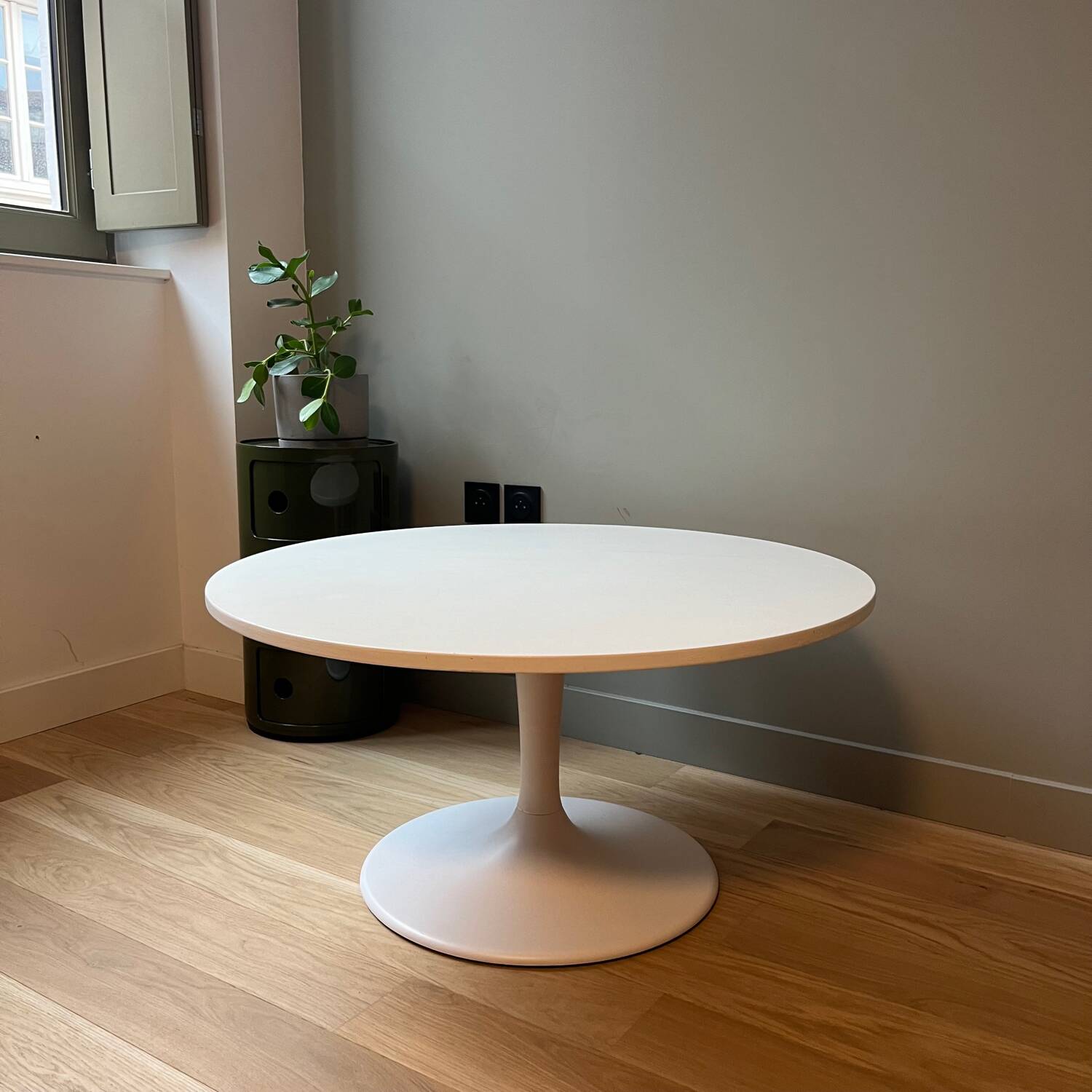 Table basse tulipe IKEA docksta