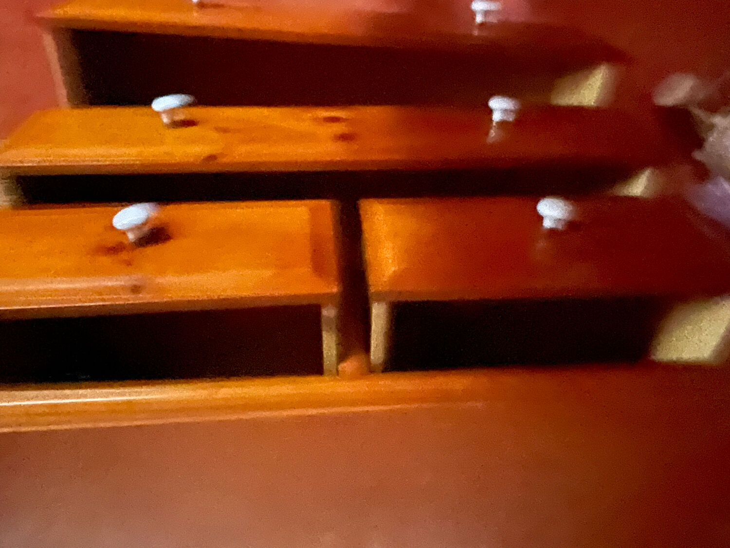 Chest of drawers in blond honey pine Aubert