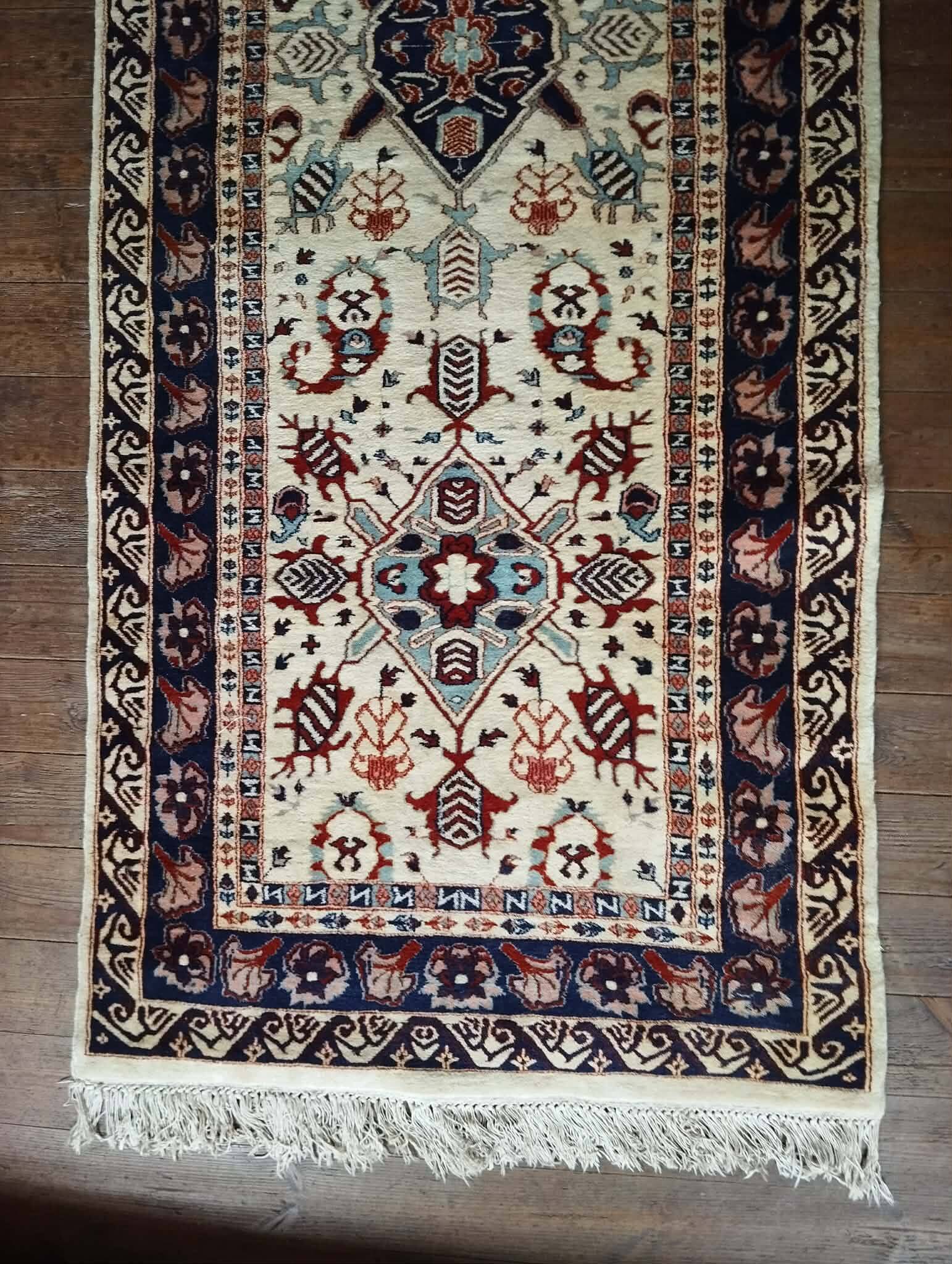 Handmade Pakistani hallway rug 325x94cm
