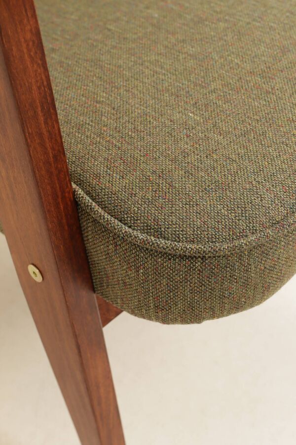 Paire de fauteuils vintage en rotin avec rembourrage en tresse verte, fauteuils rénovés.