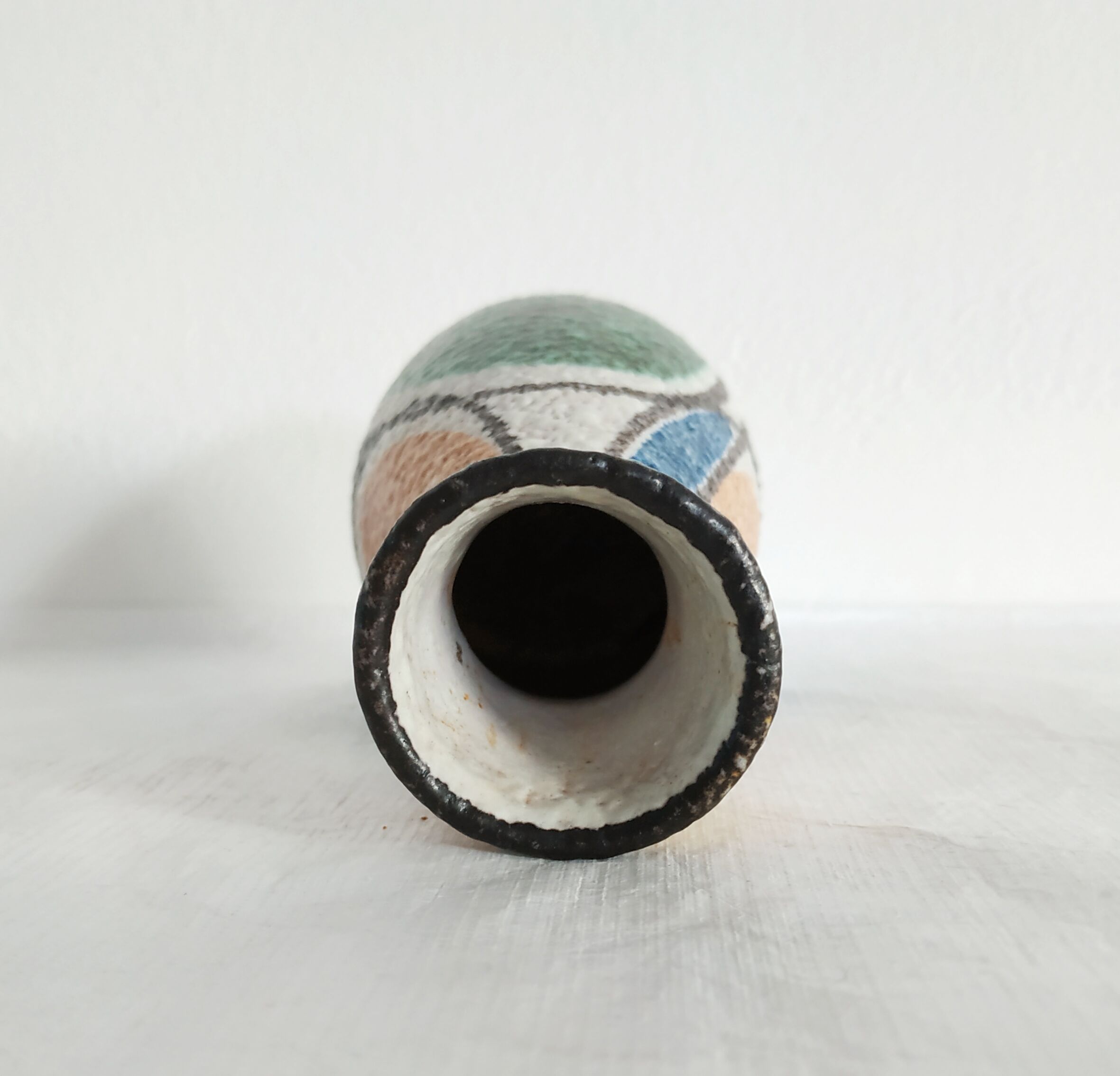 Vase multicolore en céramique allemande