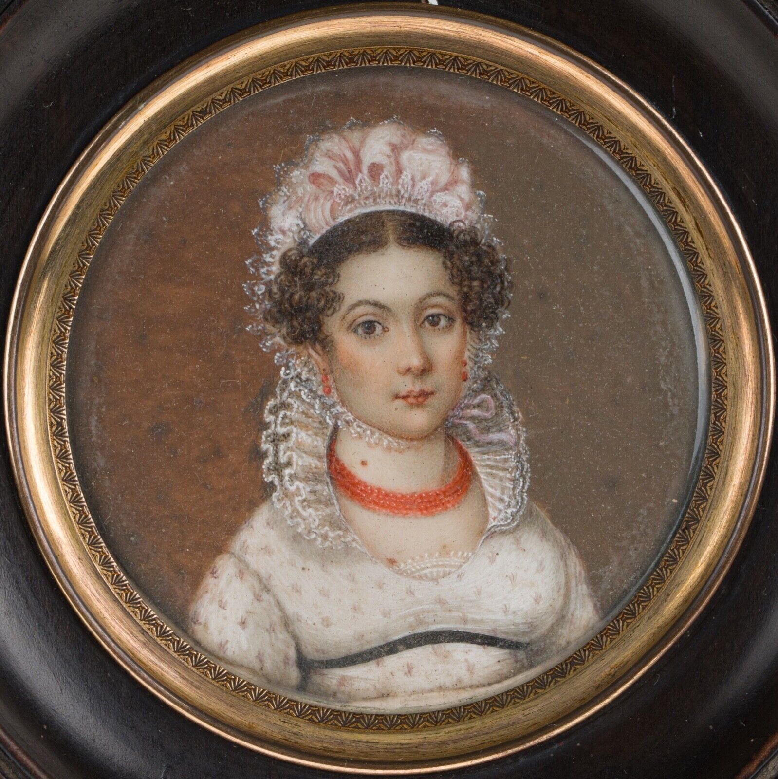 Miniature debut XIXe femme a la coiffe empire cadre bois noirci