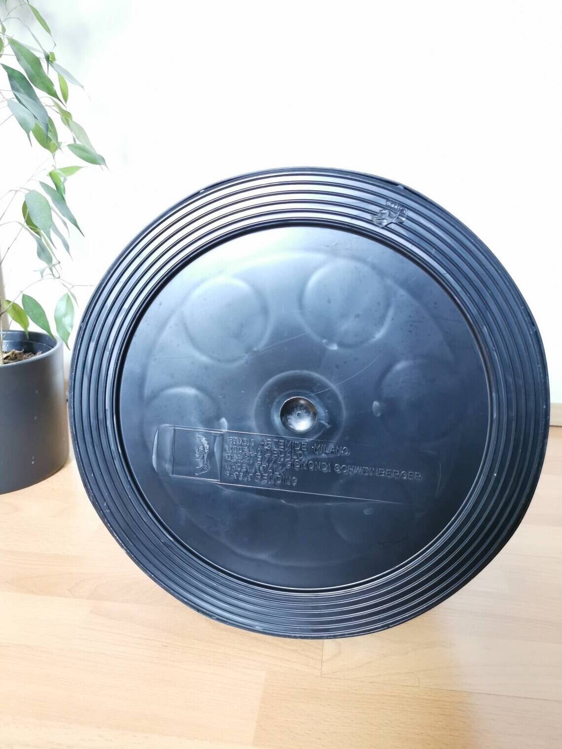 Black Dedalo Umbrella Stand by Artemide, Italian 1960s Design