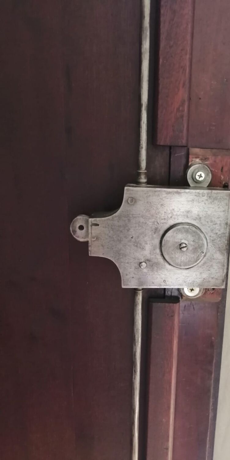 Mahogany port cabinet from Cuba solid