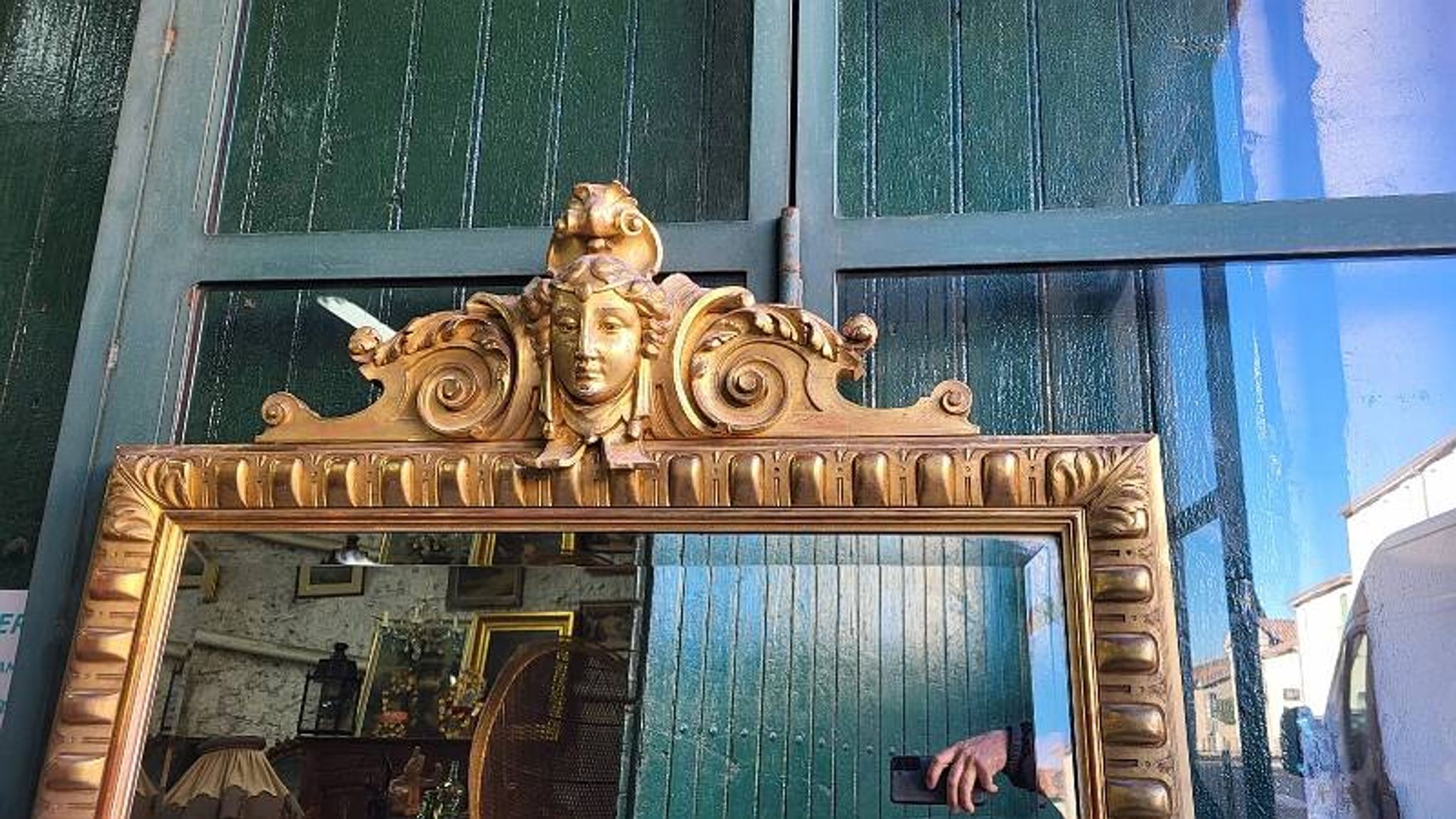 LARGE GOLDEN BEVELLED MIRROR WITH HEAD REF JE