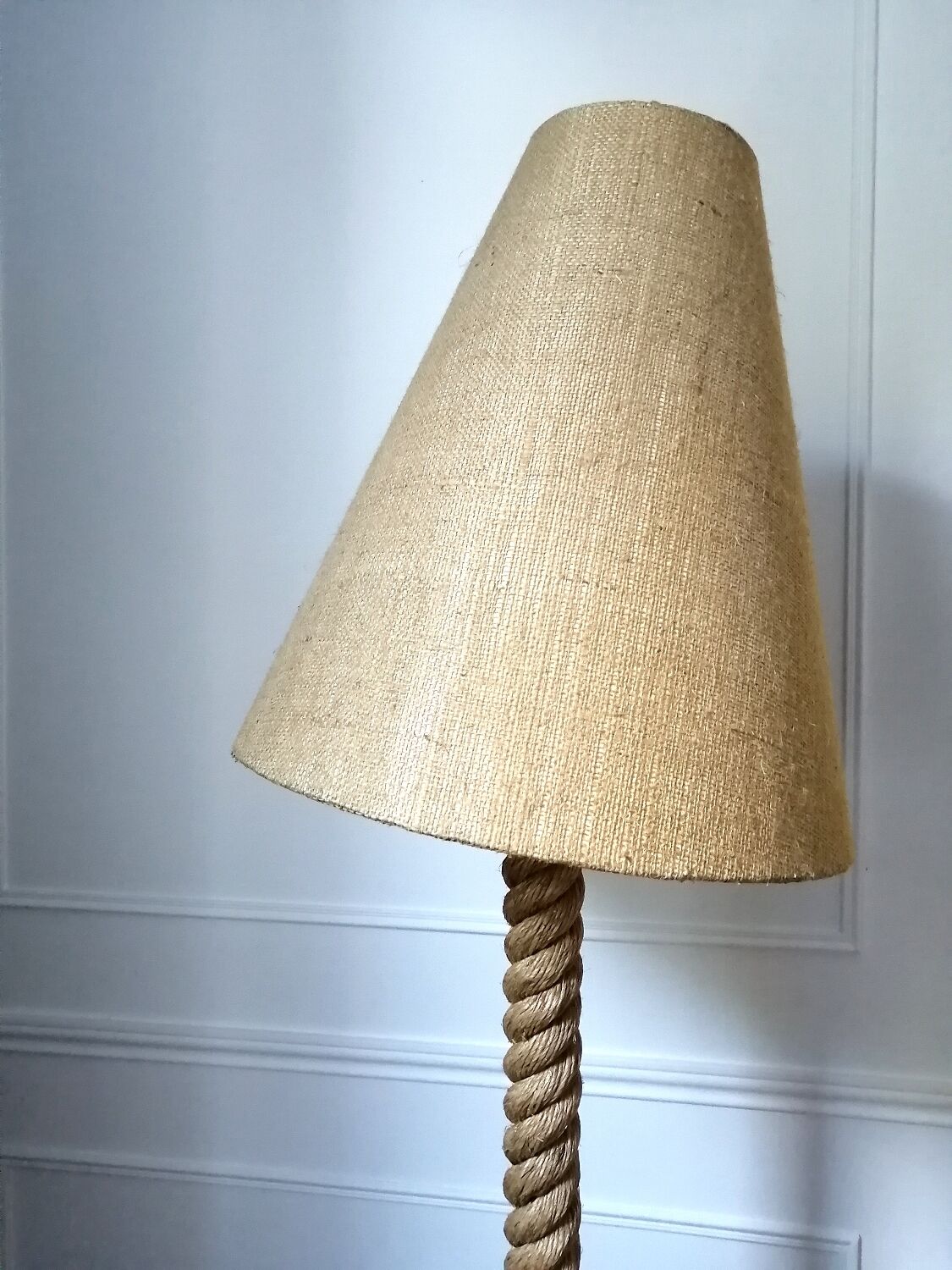 Rope floor lamp