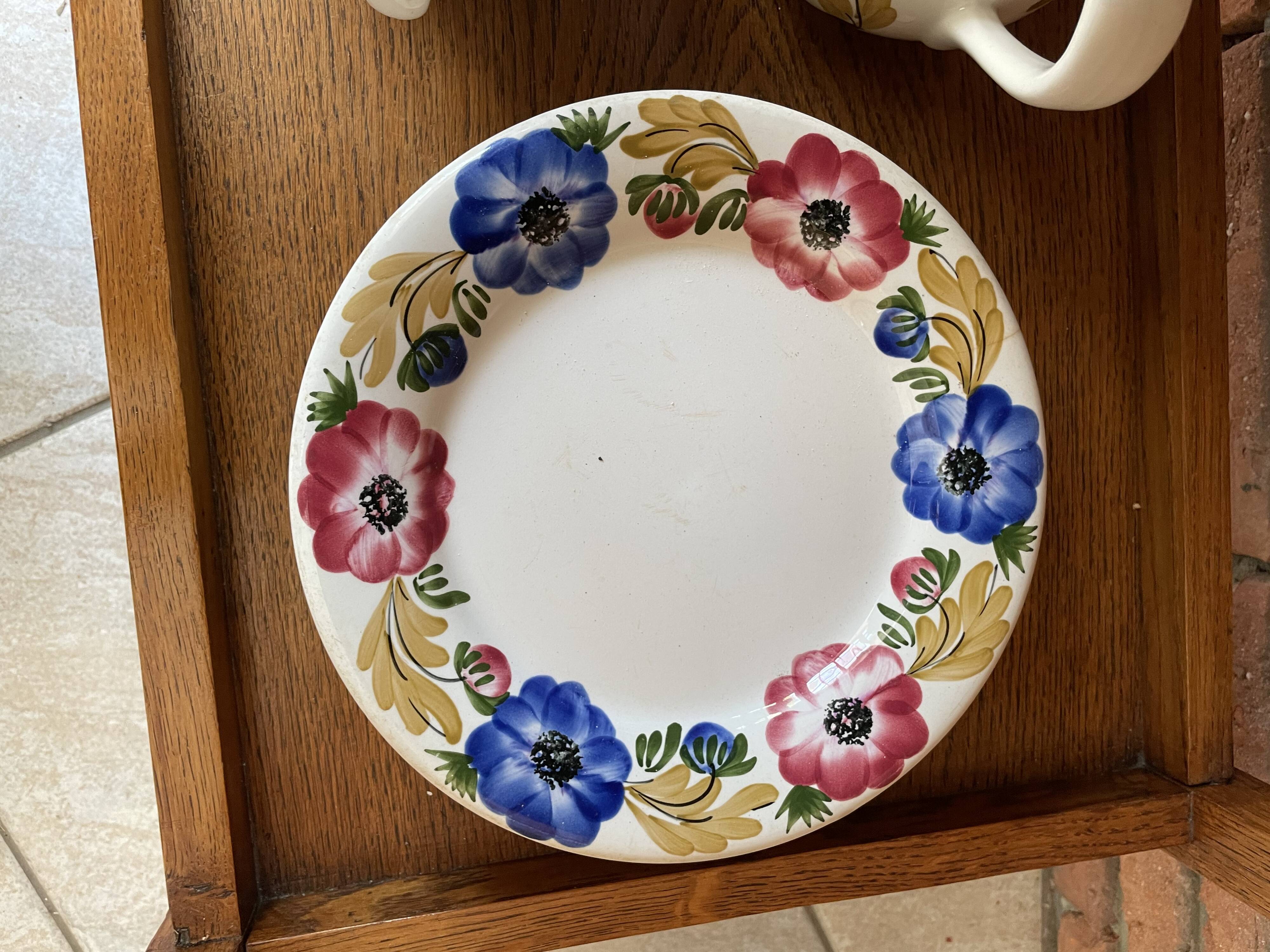 Set of 8 Ginori dessert plates