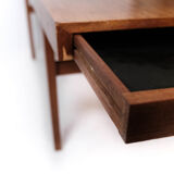 Table basse en teck avec tiroir, de design danois des années 1960