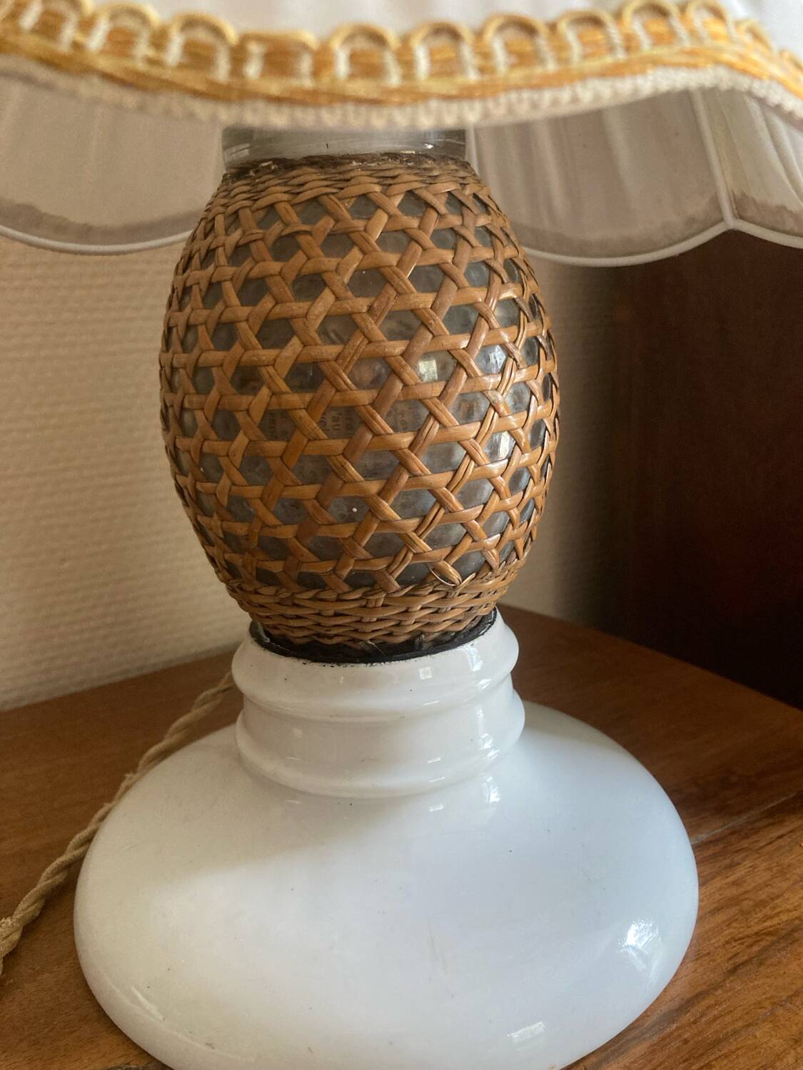Bedside lamp
