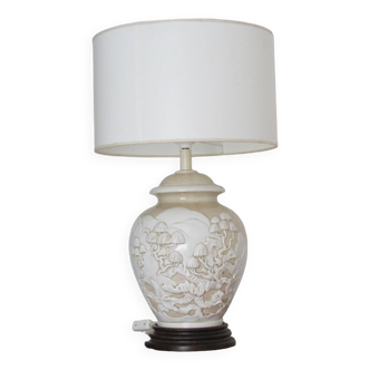 Grande Lampe en porcelaine émaillée en relief, motif asiatique