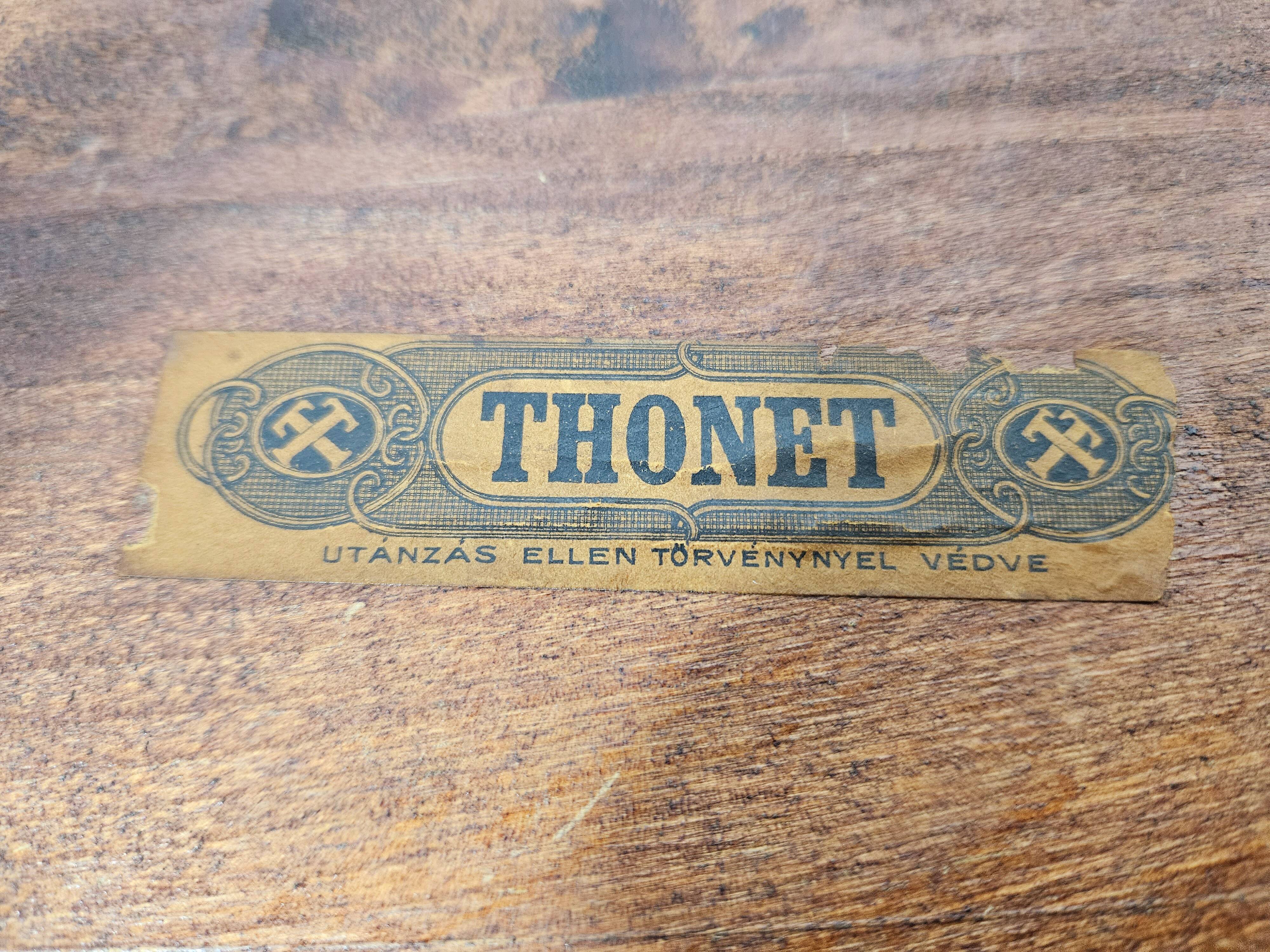 Original oval Thonet table, Osterreich 1930s