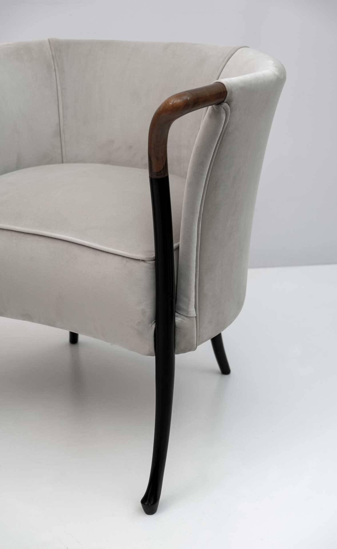 Rare Giorgetti Italian Velvet Conversation Sofa "Progetti", 1980s