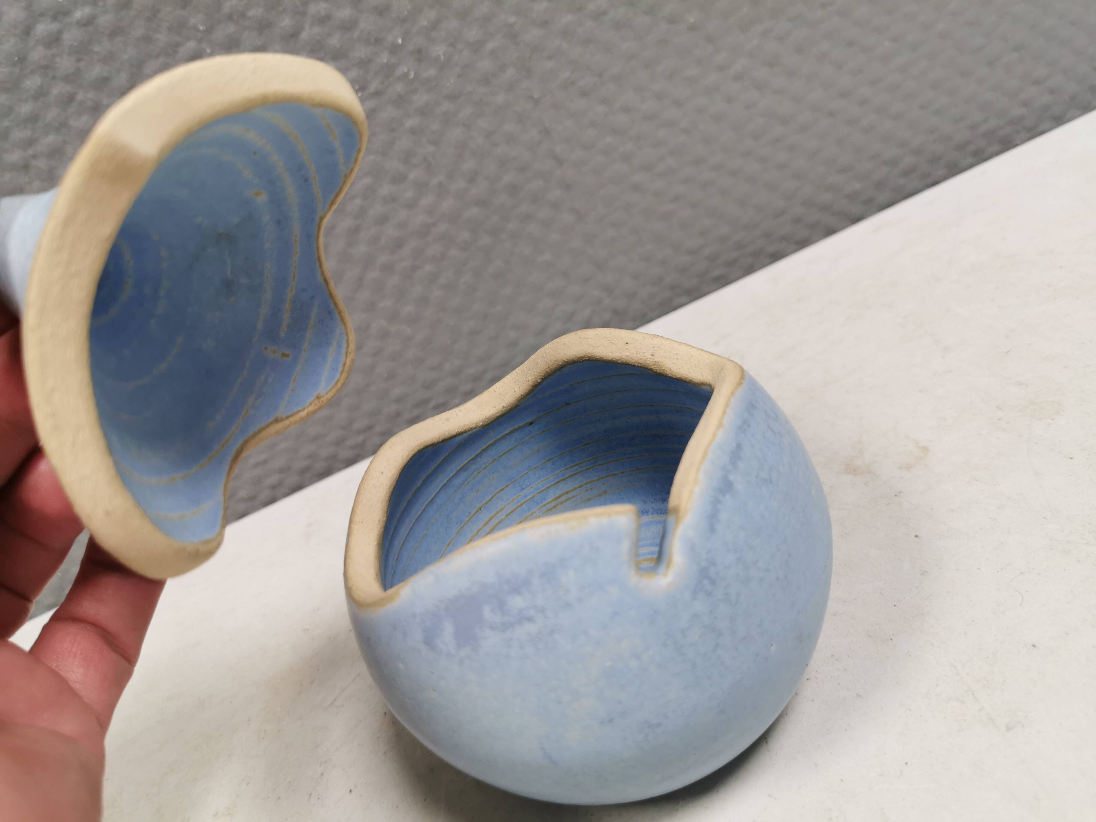 Sugar bowl/Lidded jar in ceramic, Danish from the 1980s-90s.