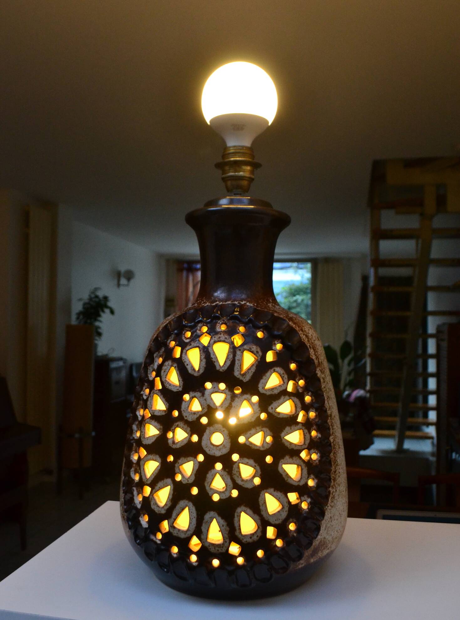 Fat Lava ceramic lamp with double lighting from the 60s/70s.