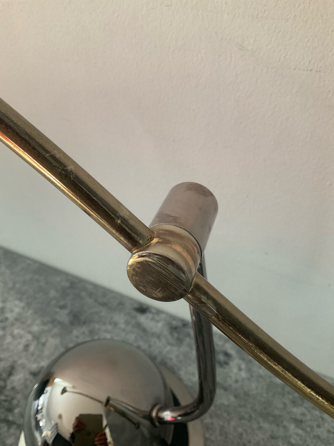 Articulated desk lamp from the 70s-80s.