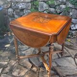 Center table decorated with marquetry of leaves and flowers in Louis XVI style, 19th century period