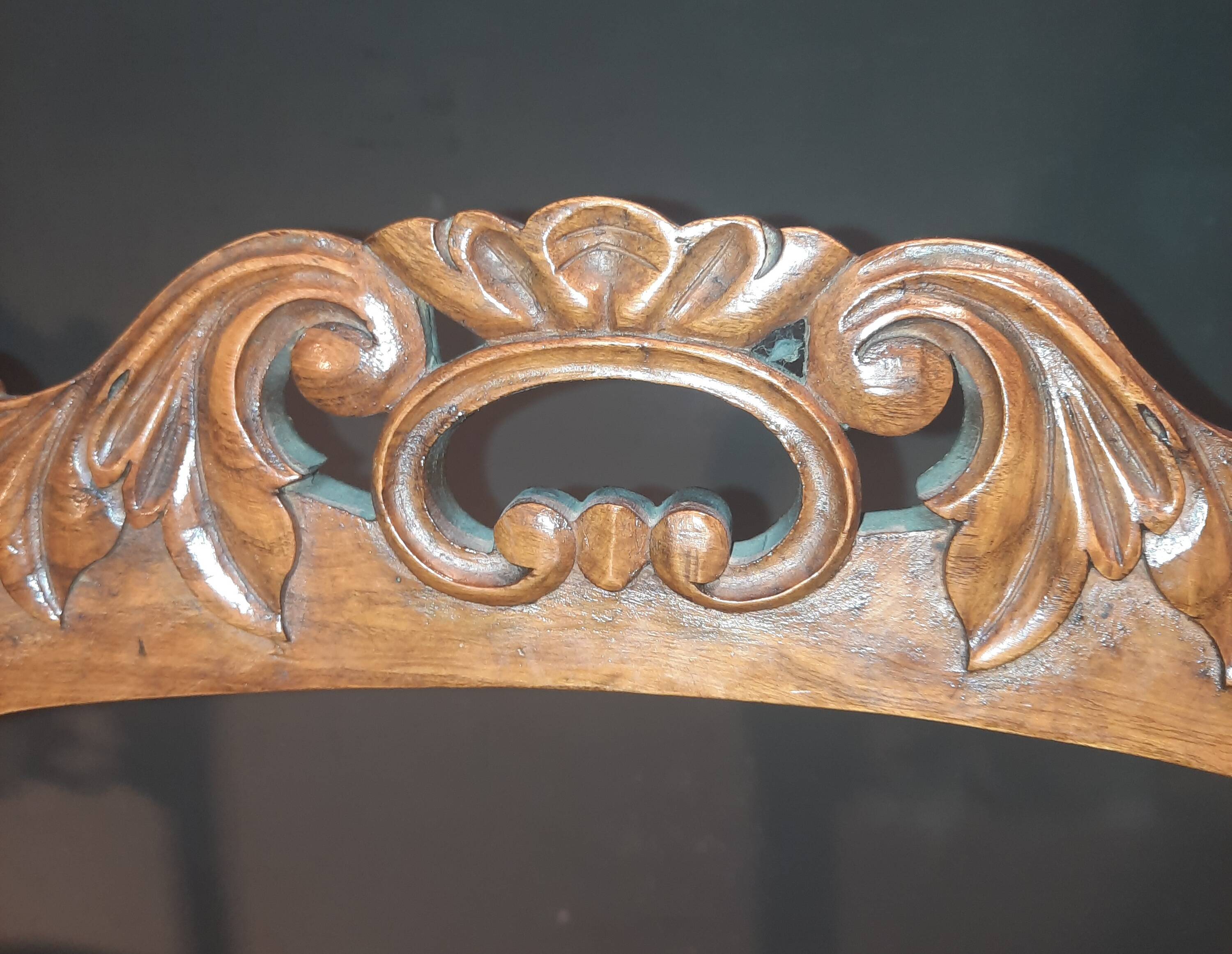 Set of 4 blond braked chairs