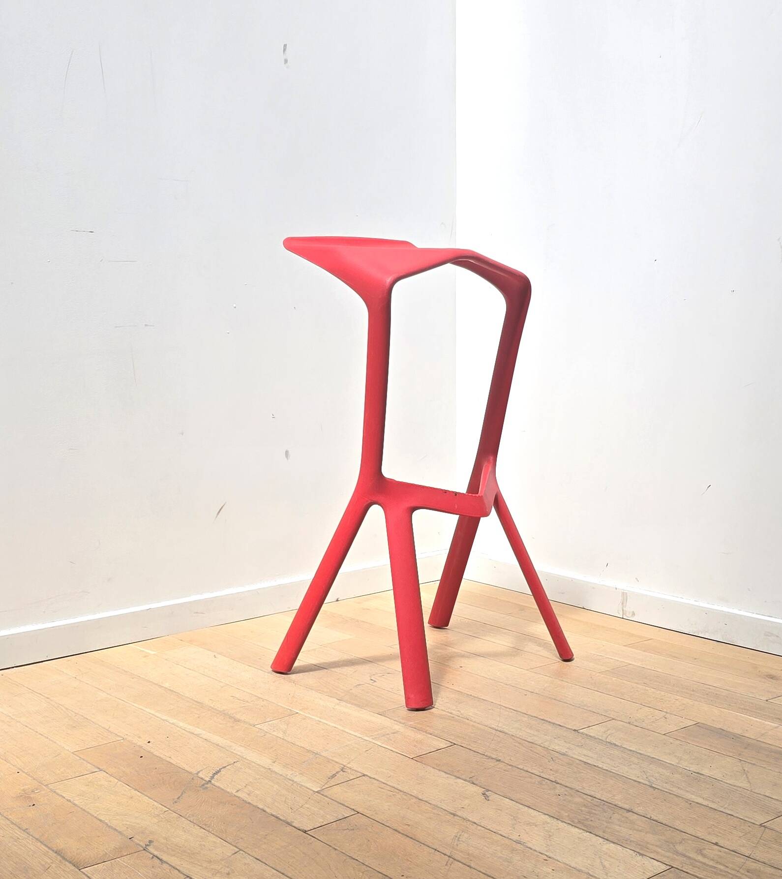 Prank Bar Stool, Miura