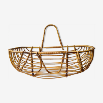 Rattan couffin with hood