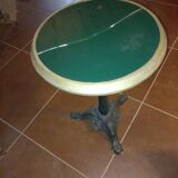Pedestal table from the early 20th century