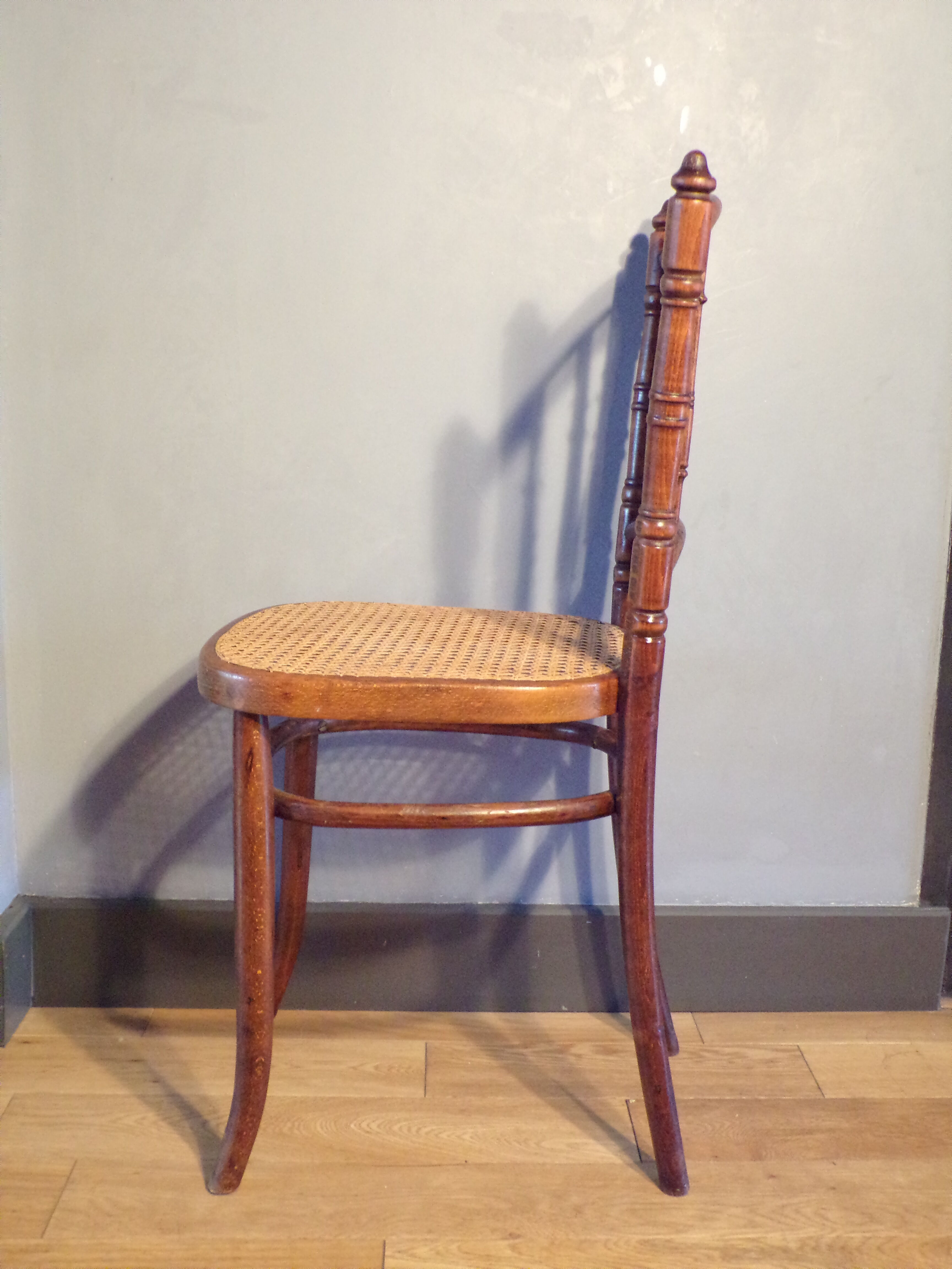 Cannée bistro chair 1900
