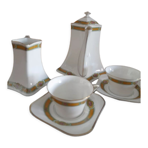 service à thé en porcelaine