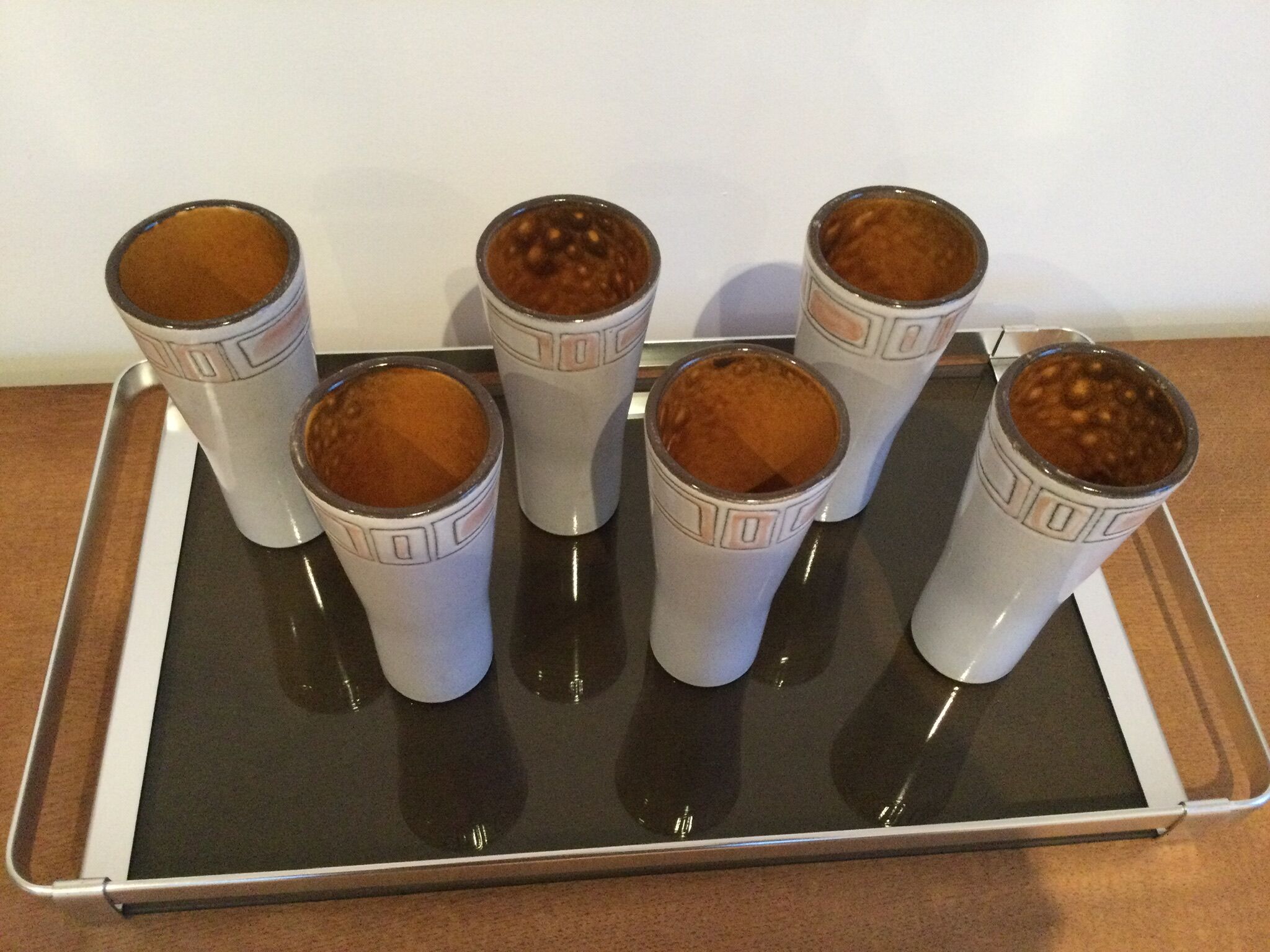 6 large enamelled sandstone glasses from the 1970s