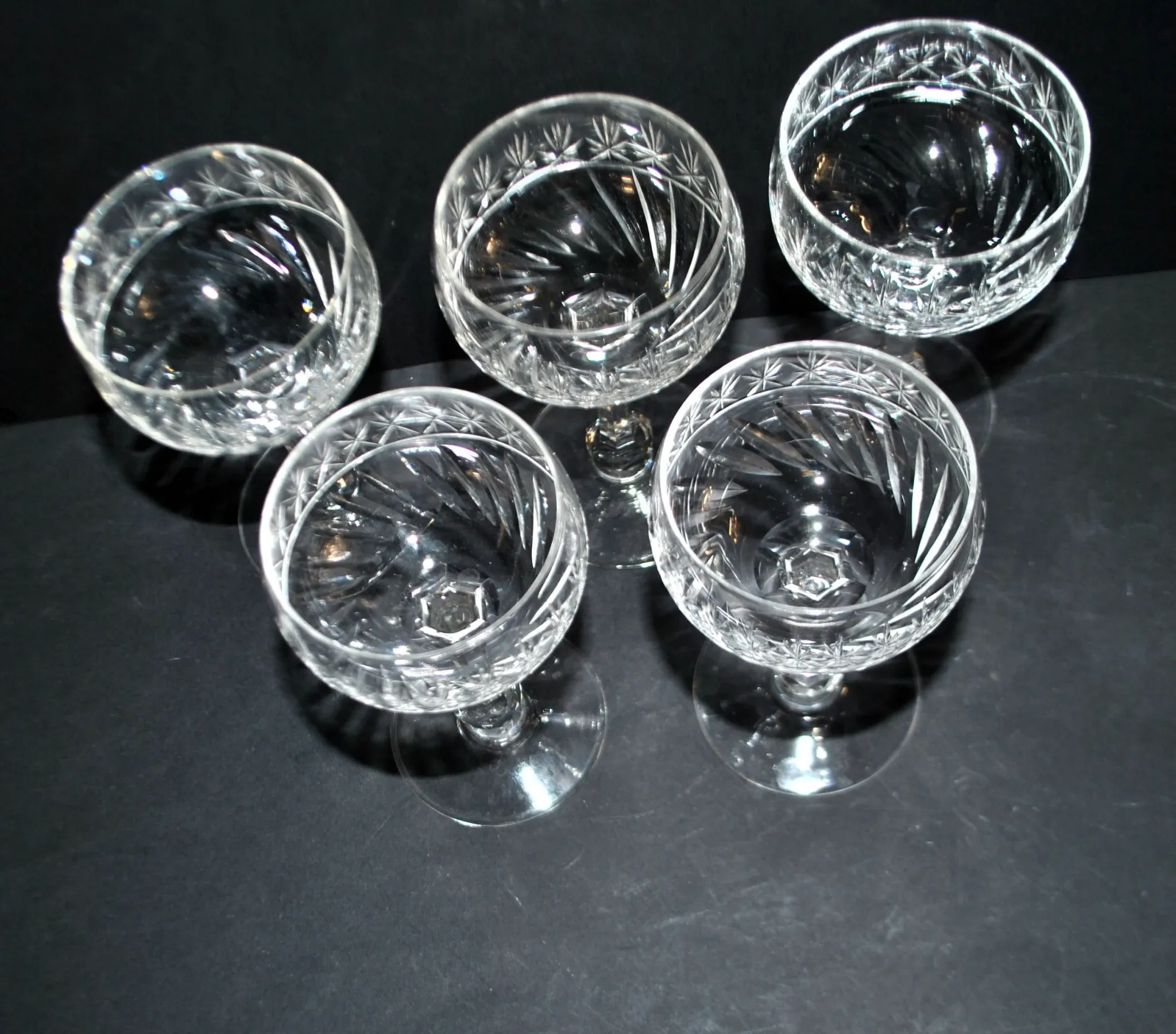 Saint-Louis set of 5 crystal wine glasses model 1930 Metra size 4593