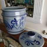 Covered sandstone pot