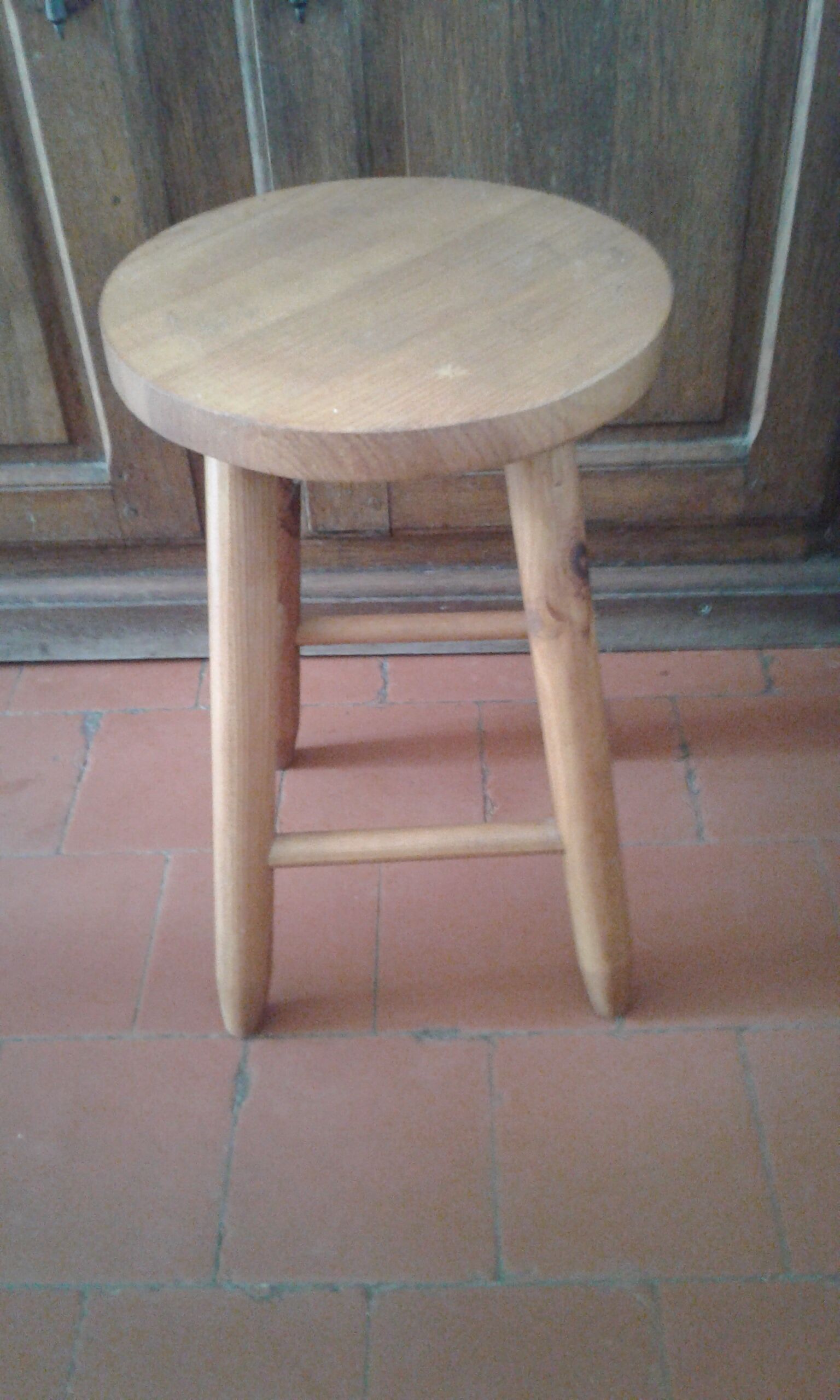 Pine wood stool