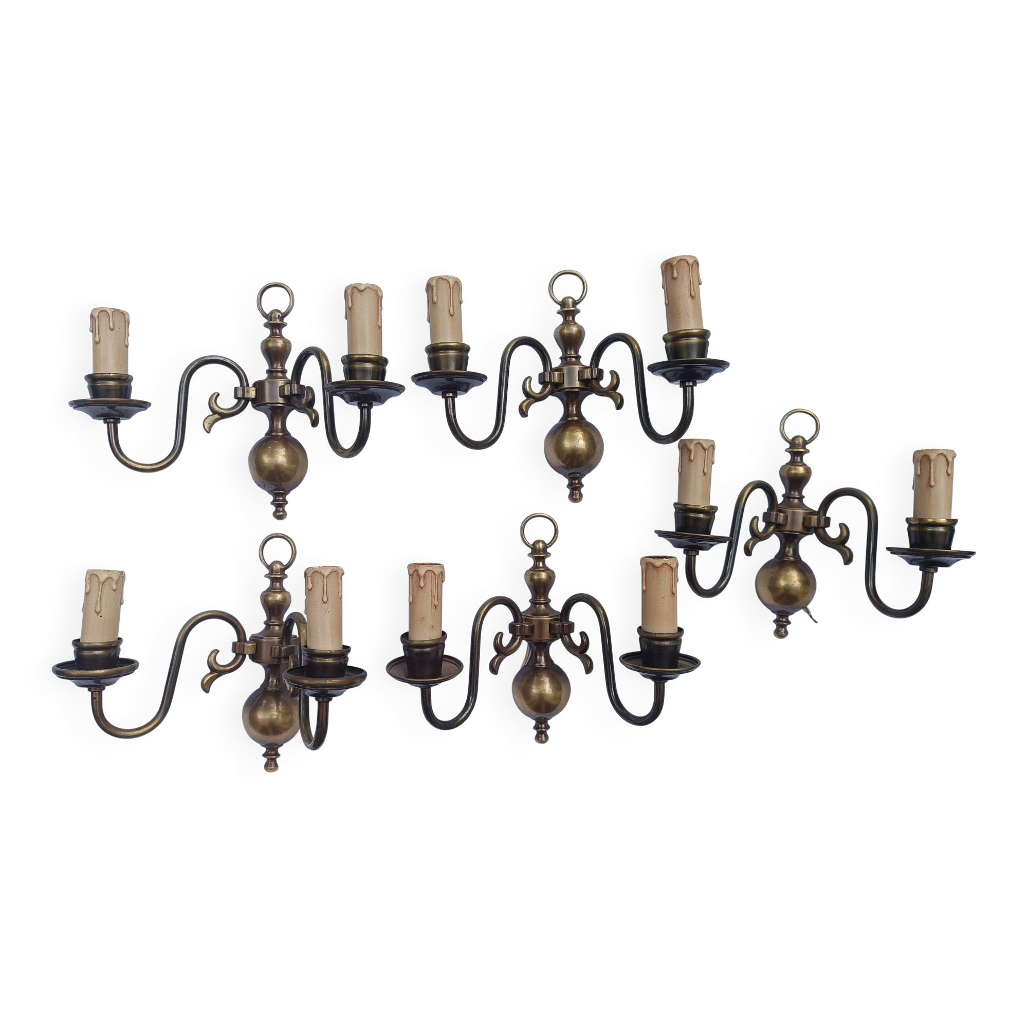 Set of 5 identical wall sconces in aged bronze, Dutch style.